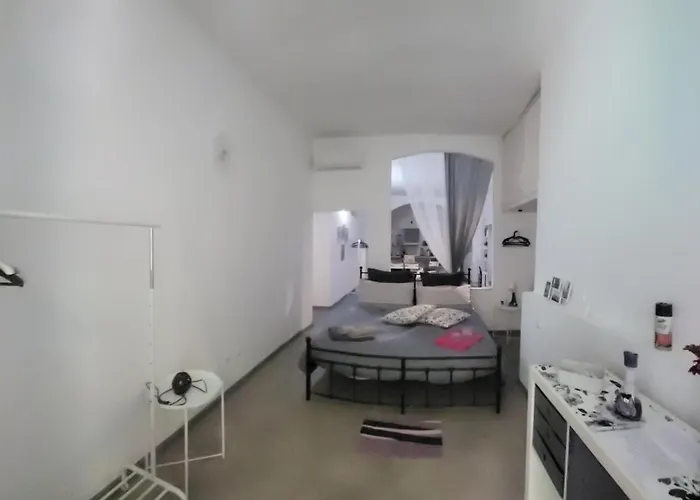 Il Loft Di Titti Particolare Open Space Wifi Free * ジェノヴァ